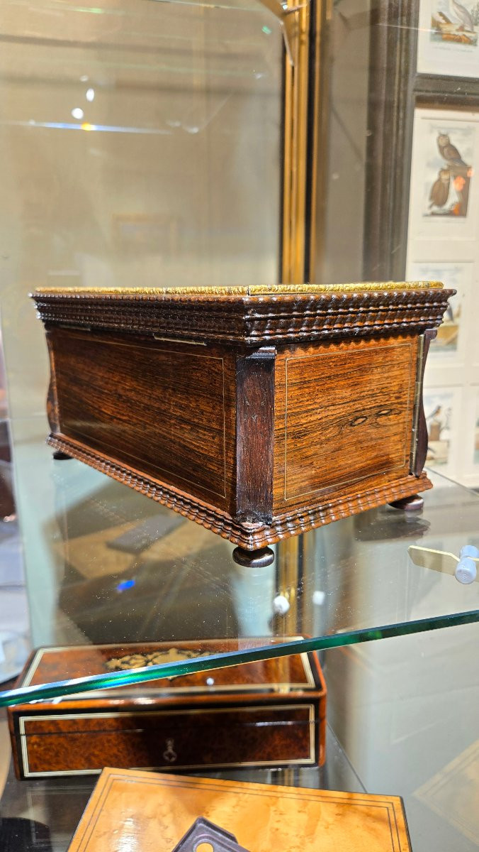 Coffret XIXe en marqueterie, intérieur en théâtre -photo-2