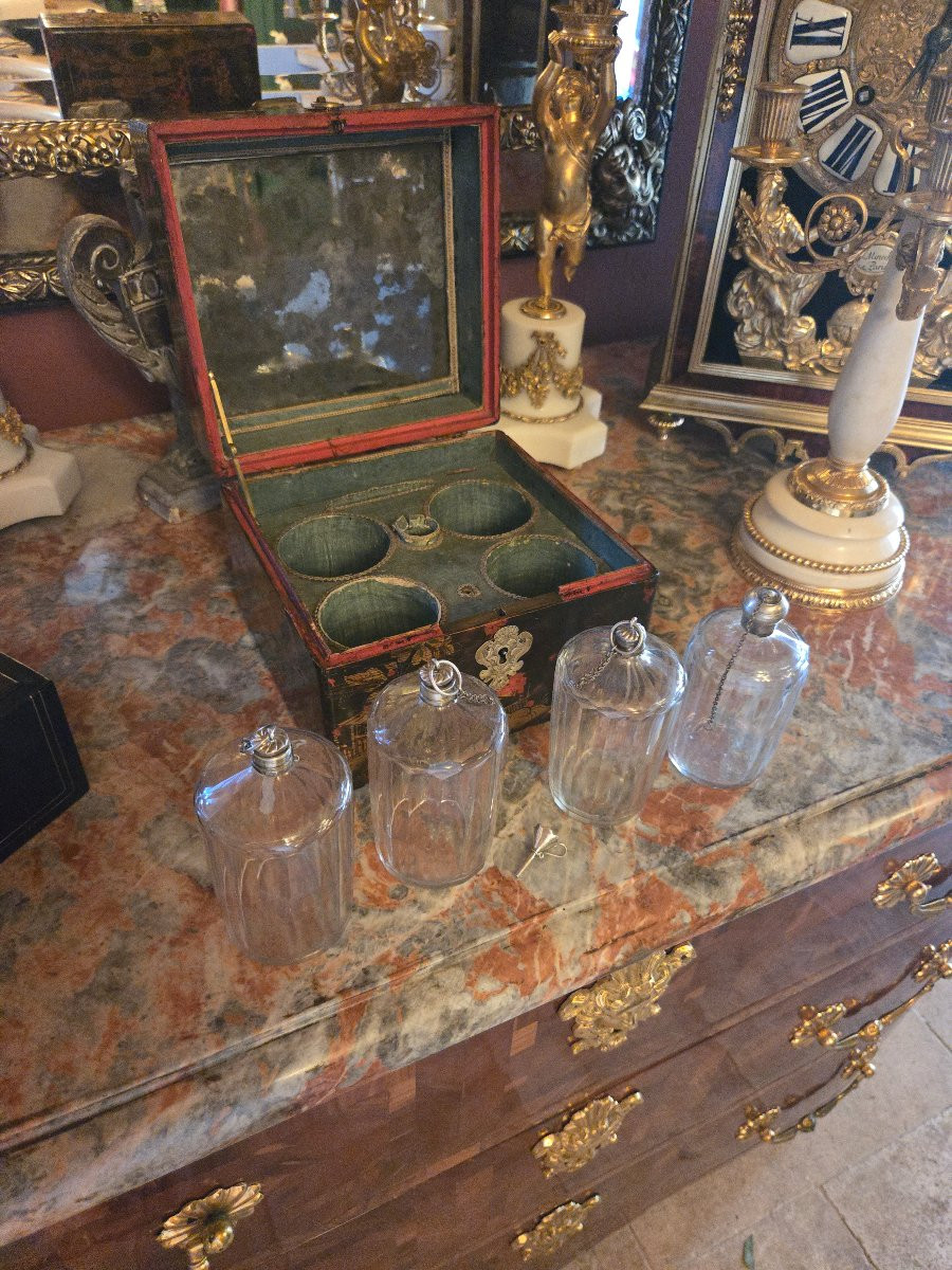 Nécessaire à senteurs en vernis Martin – Paris, époque Louis XV, vers 1750.  -photo-7