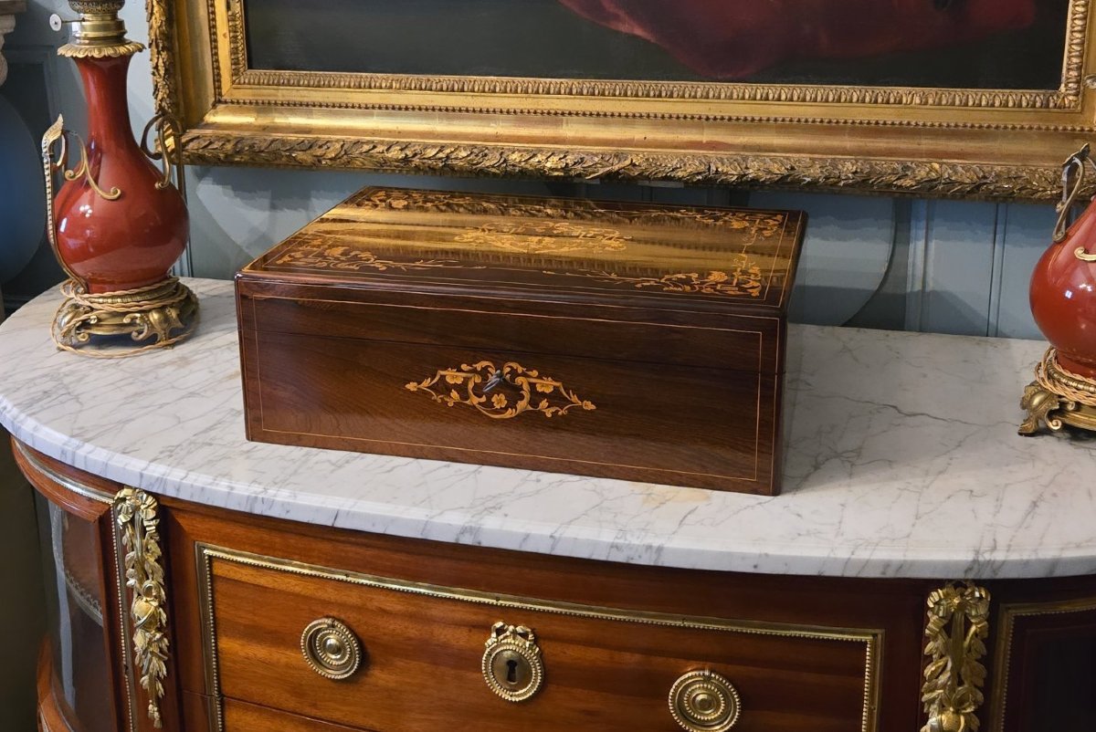 Coffret à châles en palissandre et marqueterie de sycomore gravé – Époque Charles X, vers 1830 -photo-2