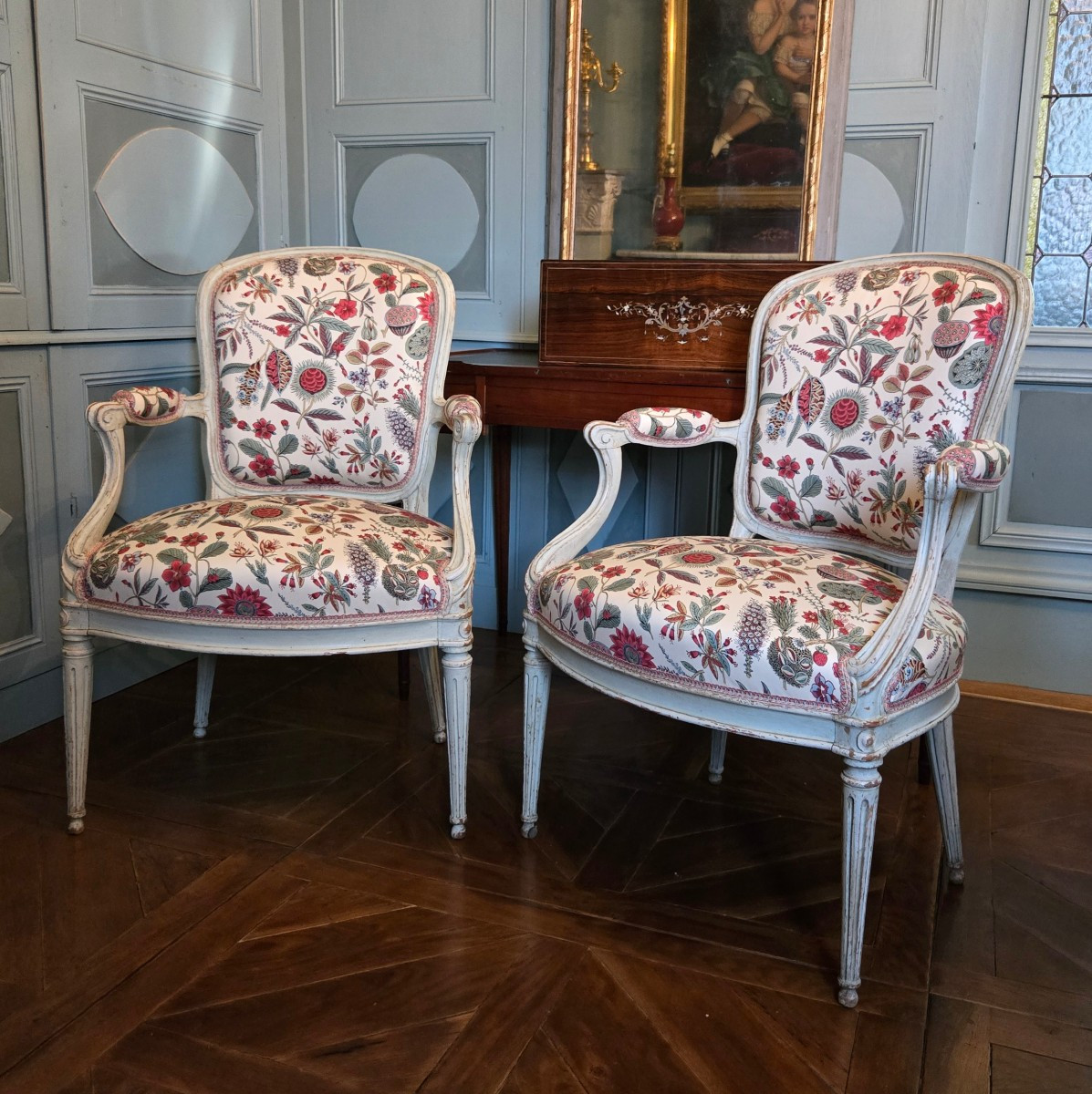 Pair Of Cabriolet Armchairs Attributable To Jacques Pierre Letellier, Master In 1764.  