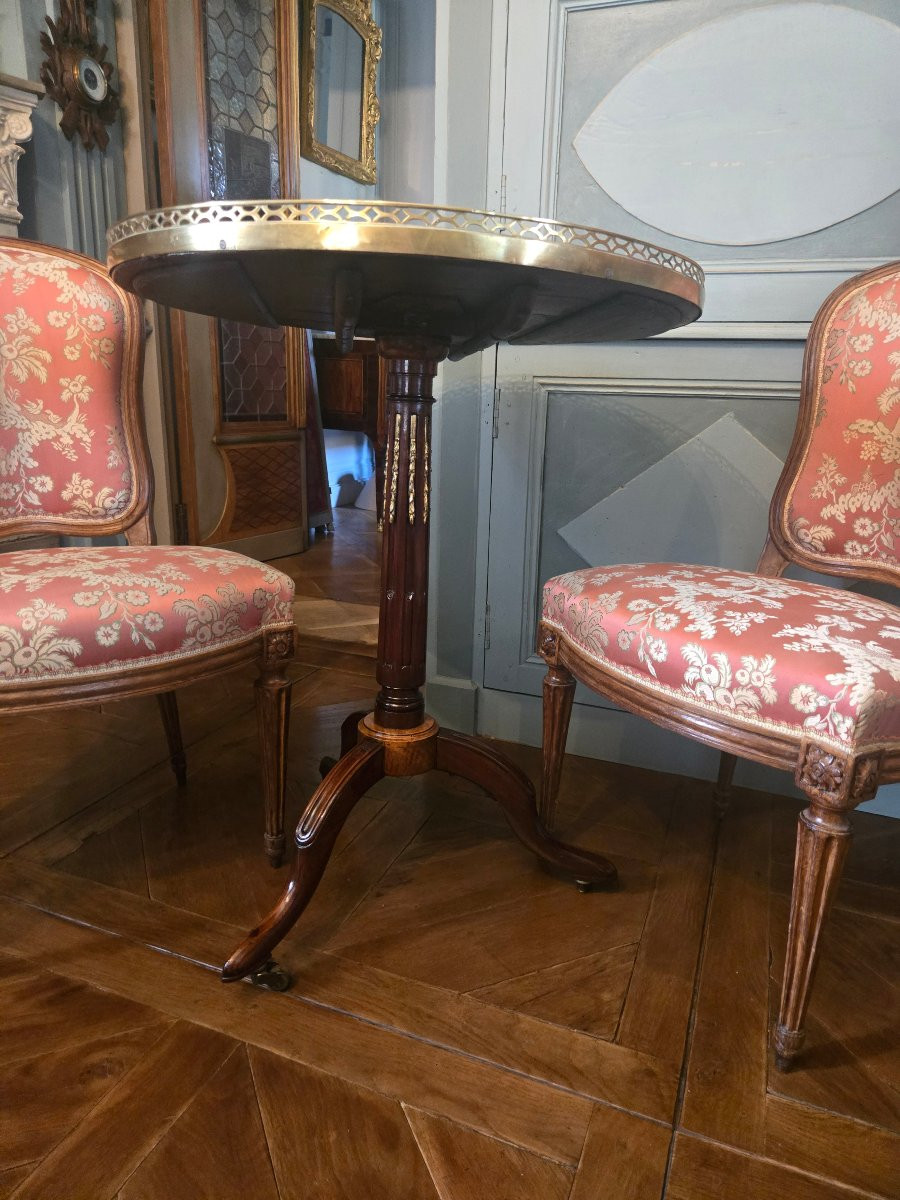 Louis XVI Period Pedestal Table With Tilting Top.-photo-4