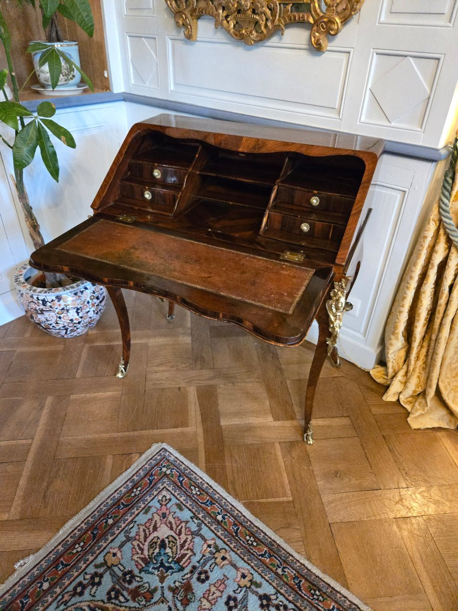 Bureau de pente en bois de violette – époque Louis XV, entourage de Pierre IV Migeon.-photo-3