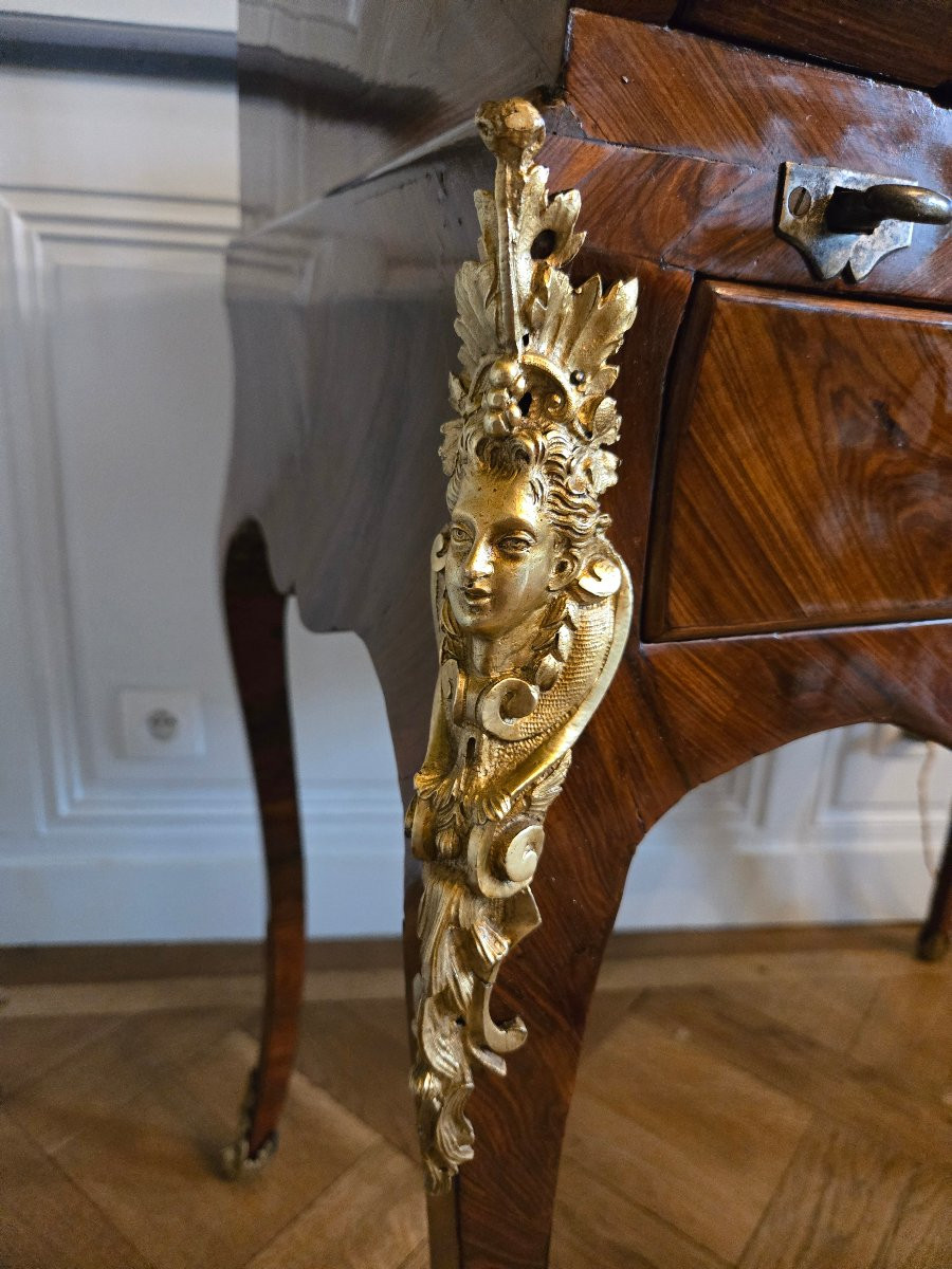 Bureau de pente en bois de violette – époque Louis XV, entourage de Pierre IV Migeon.-photo-6