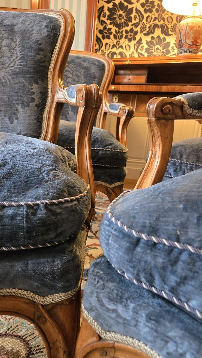 Série de quatre fauteuils cabriolets d’époque Louis XV, Paris vers 1760.  -photo-5