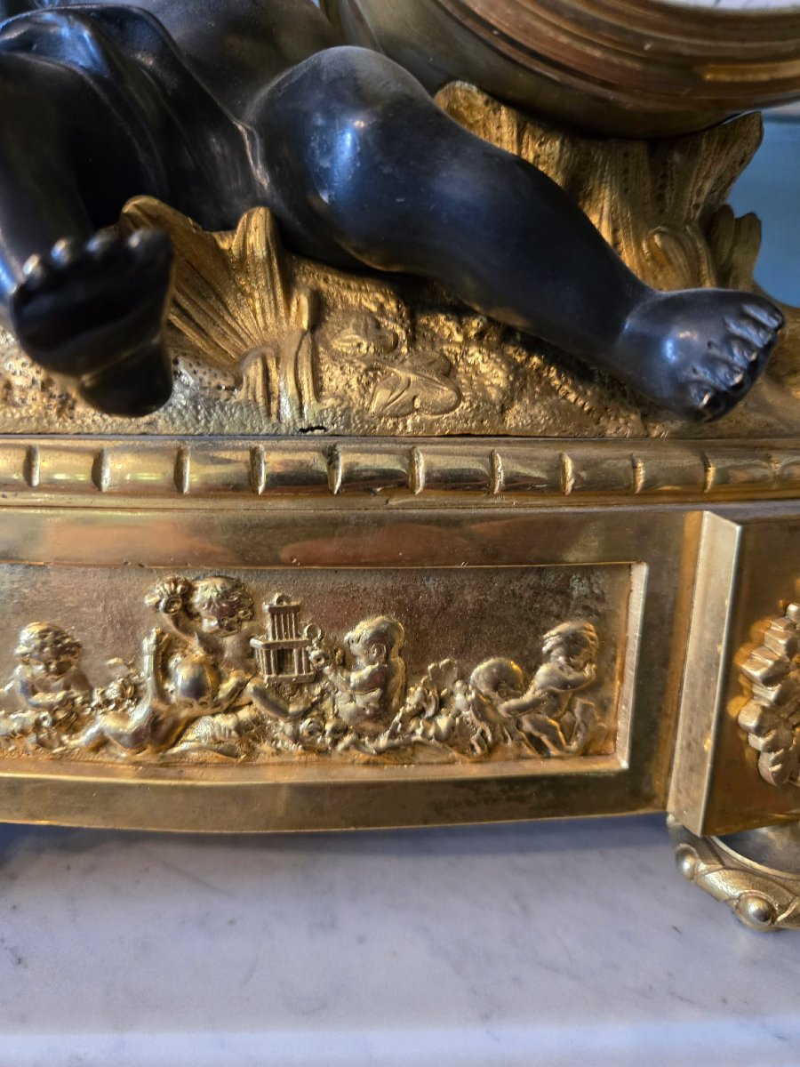 Clock With Musician Cupid – Louis XVI Period Mercury-gilt & Patinated Bronze Signed Ageron -photo-5