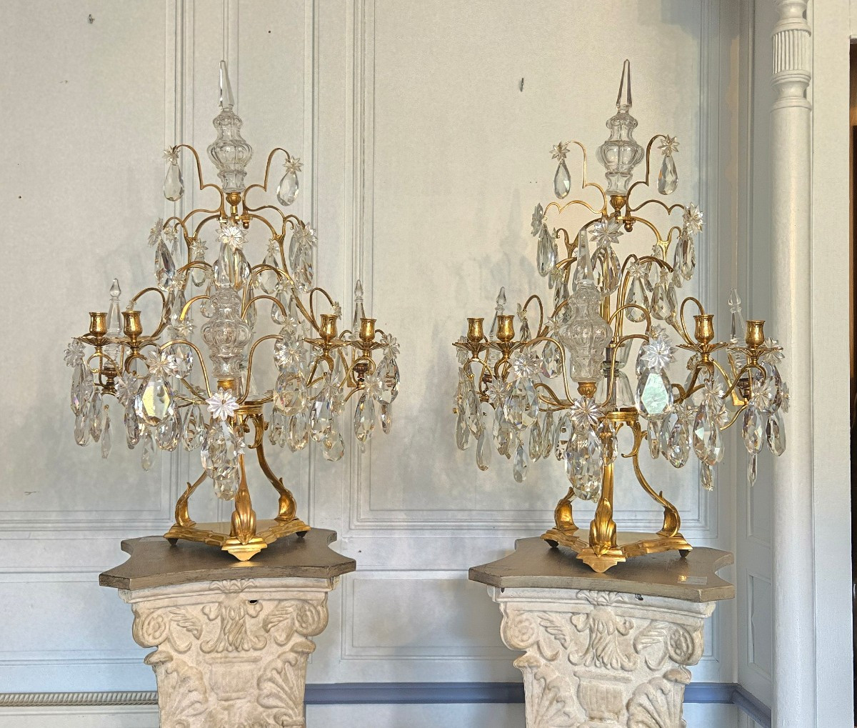 Paire de girandoles dite cage en bronze doré et cristal – Époque XVIIIe siècle 