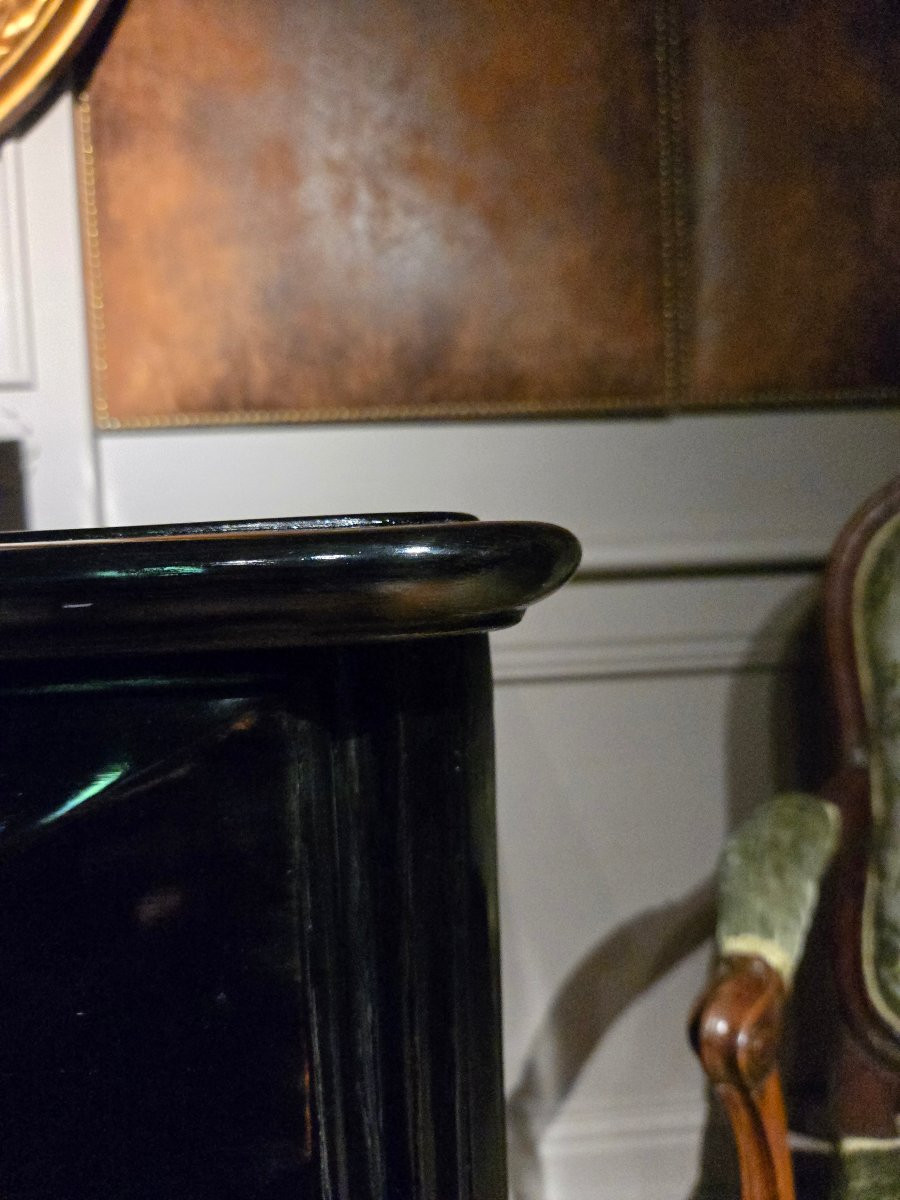 Commode Louis XIV dite « mazarine », travail régional français, probablement Dauphiné.-photo-3