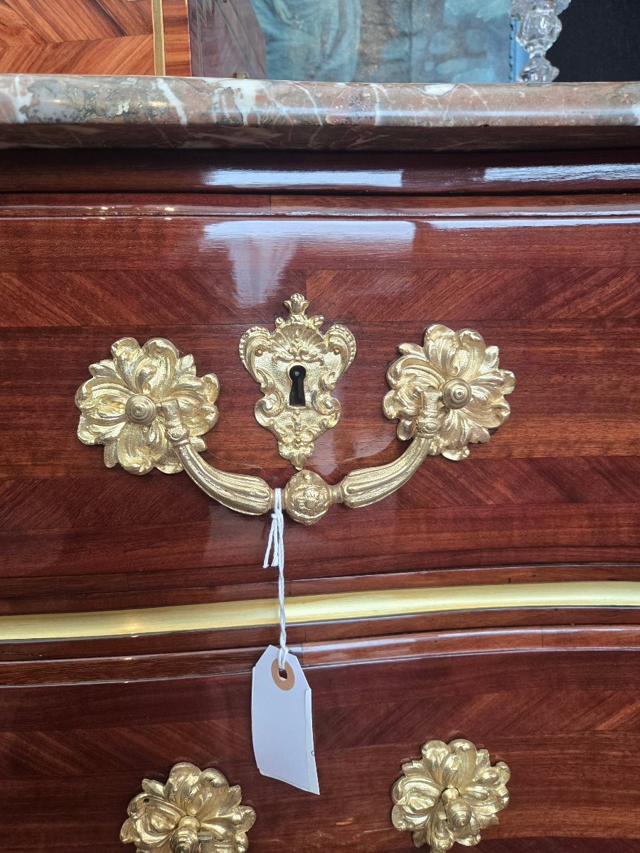 Commode estampillée E. Doirat  Paris, époque Régence, vers 1725 .-photo-1