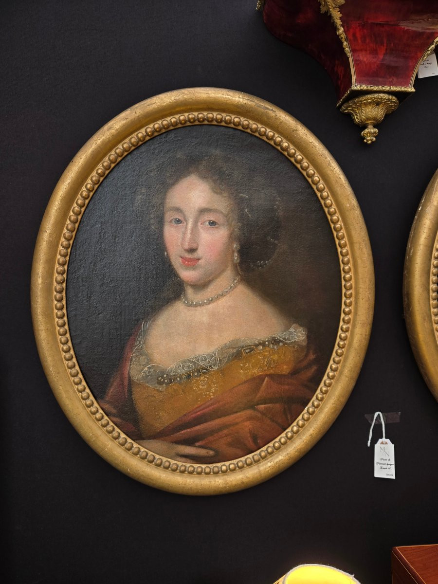 Paire de portraits d’époque Louis XIV.  École française, fin du XVIIᵉ siècle.-photo-2