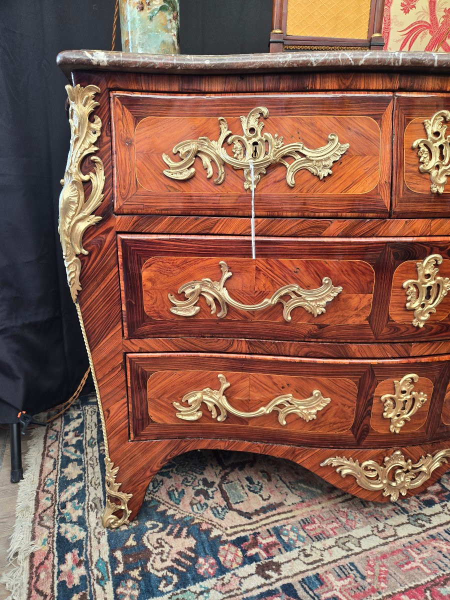 Curved Chest Of Drawers Stamped By Jean-baptiste Hedouin, Paris, Louis XV Period, Circa 1755.  -photo-2