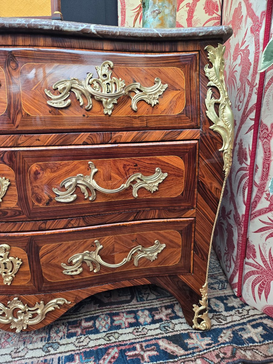 Curved Chest Of Drawers Stamped By Jean-baptiste Hedouin, Paris, Louis XV Period, Circa 1755.  -photo-4