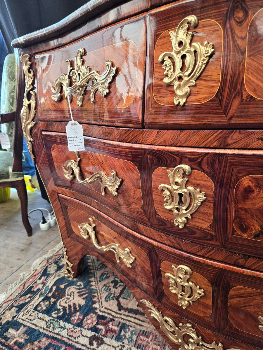Curved Chest Of Drawers Stamped By Jean-baptiste Hedouin, Paris, Louis XV Period, Circa 1755.  -photo-1