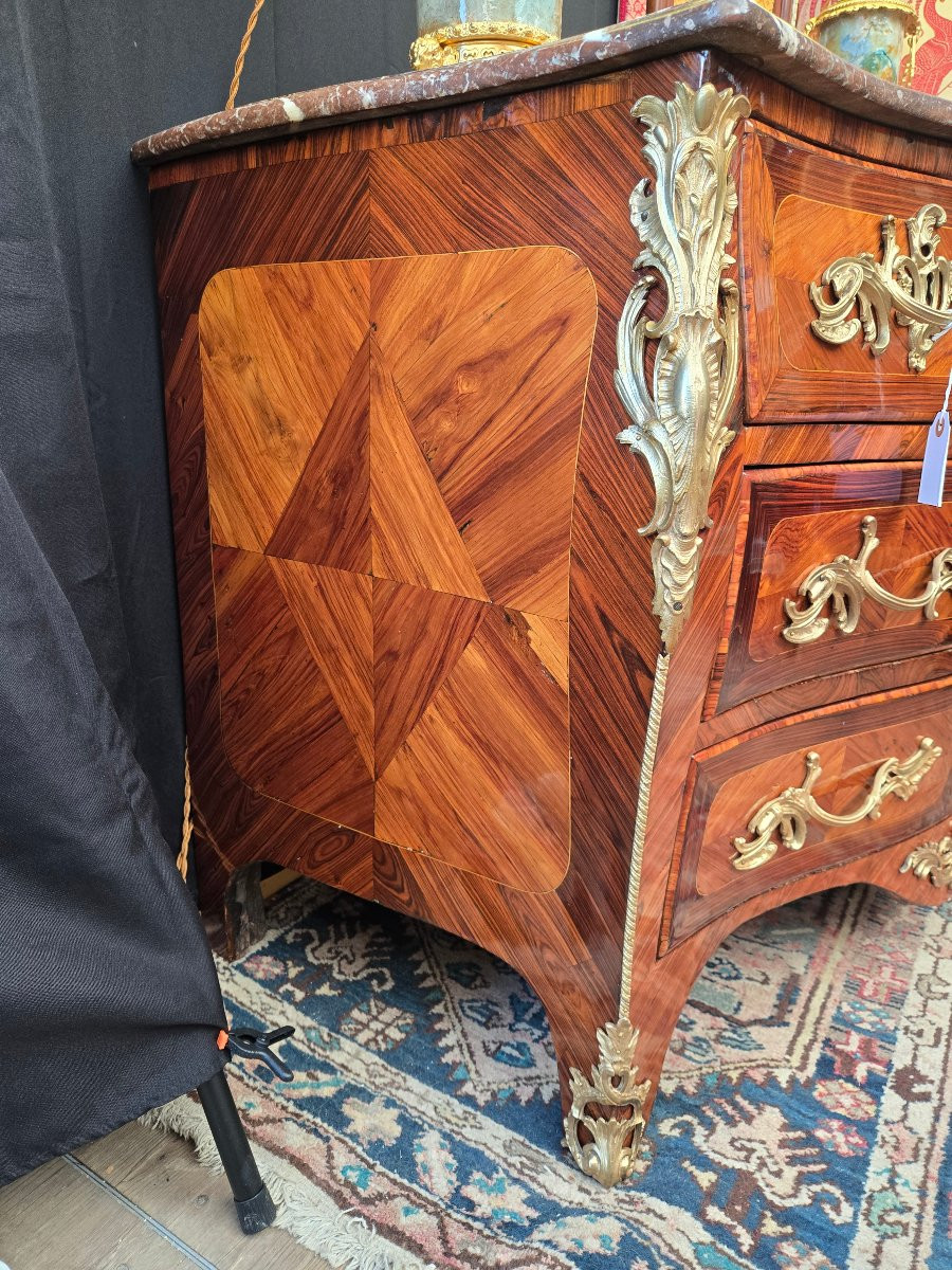 Curved Chest Of Drawers Stamped By Jean-baptiste Hedouin, Paris, Louis XV Period, Circa 1755.  -photo-2