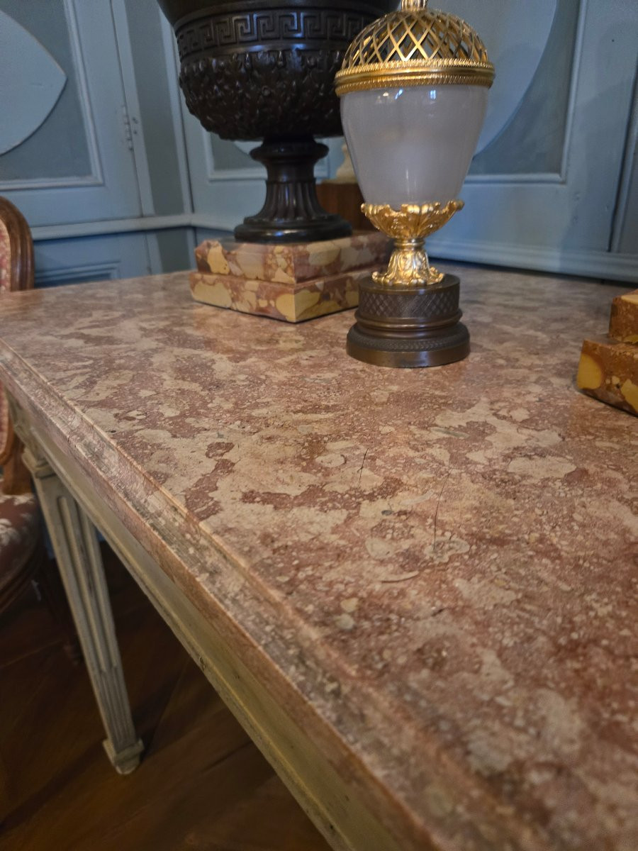 Table à gibier d’époque Louis XVI, coiffée d’un plateau en pierre marbrière de Bourgogne.  -photo-3
