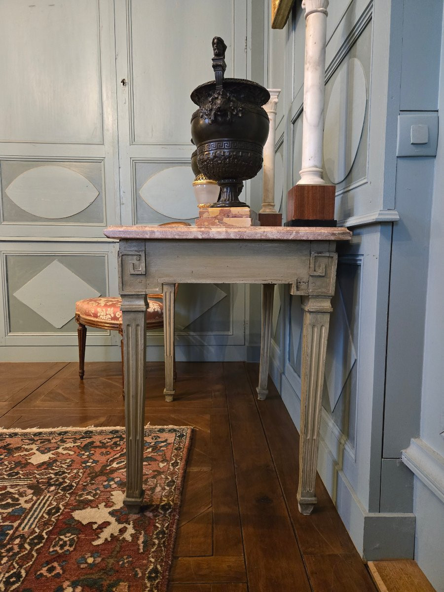 Table à gibier d’époque Louis XVI, coiffée d’un plateau en pierre marbrière de Bourgogne.  -photo-5