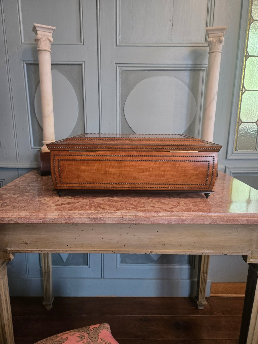 Santo Domingo Lemonwood Shawl Box. Restoration Period-photo-6