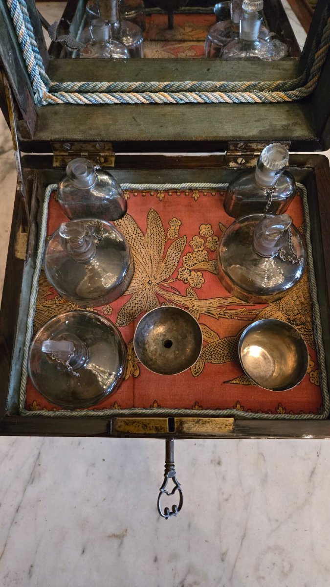 Nécessaire à parfums – Paris, vers 1730 .-photo-3