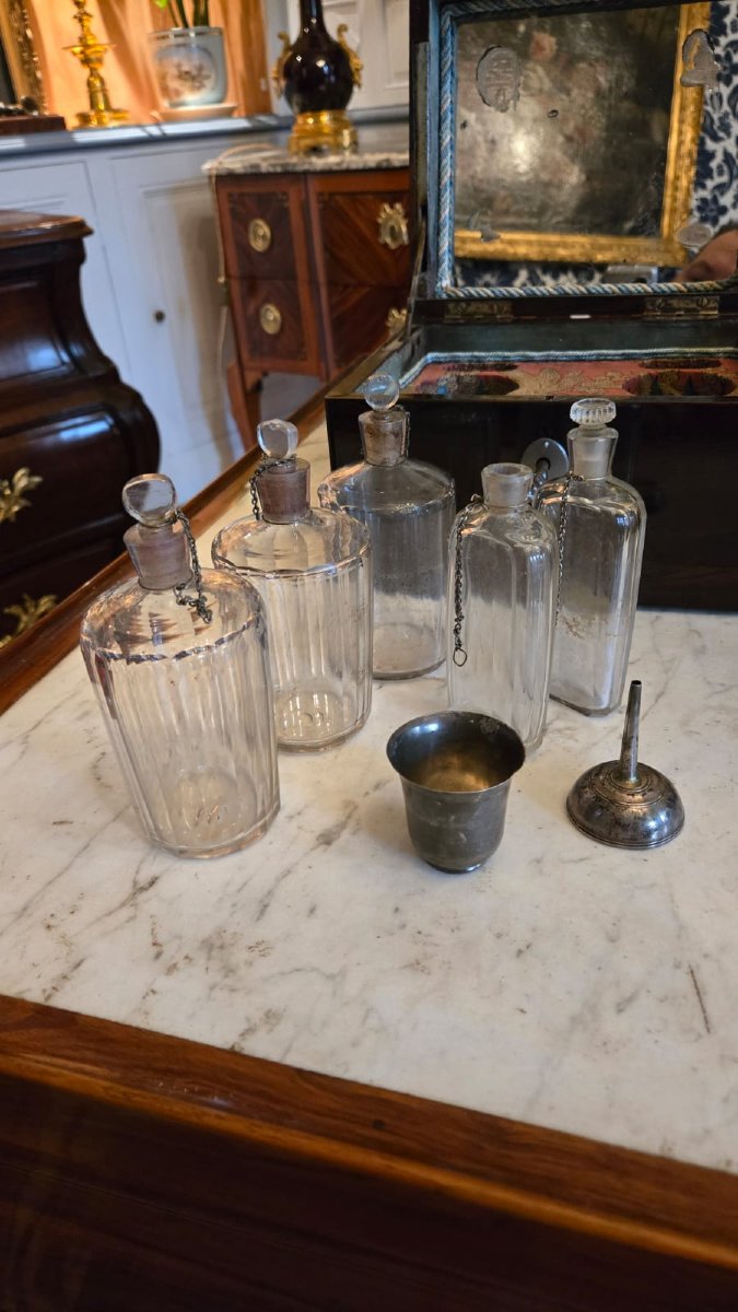 Nécessaire à parfums – Paris, vers 1730 .-photo-4