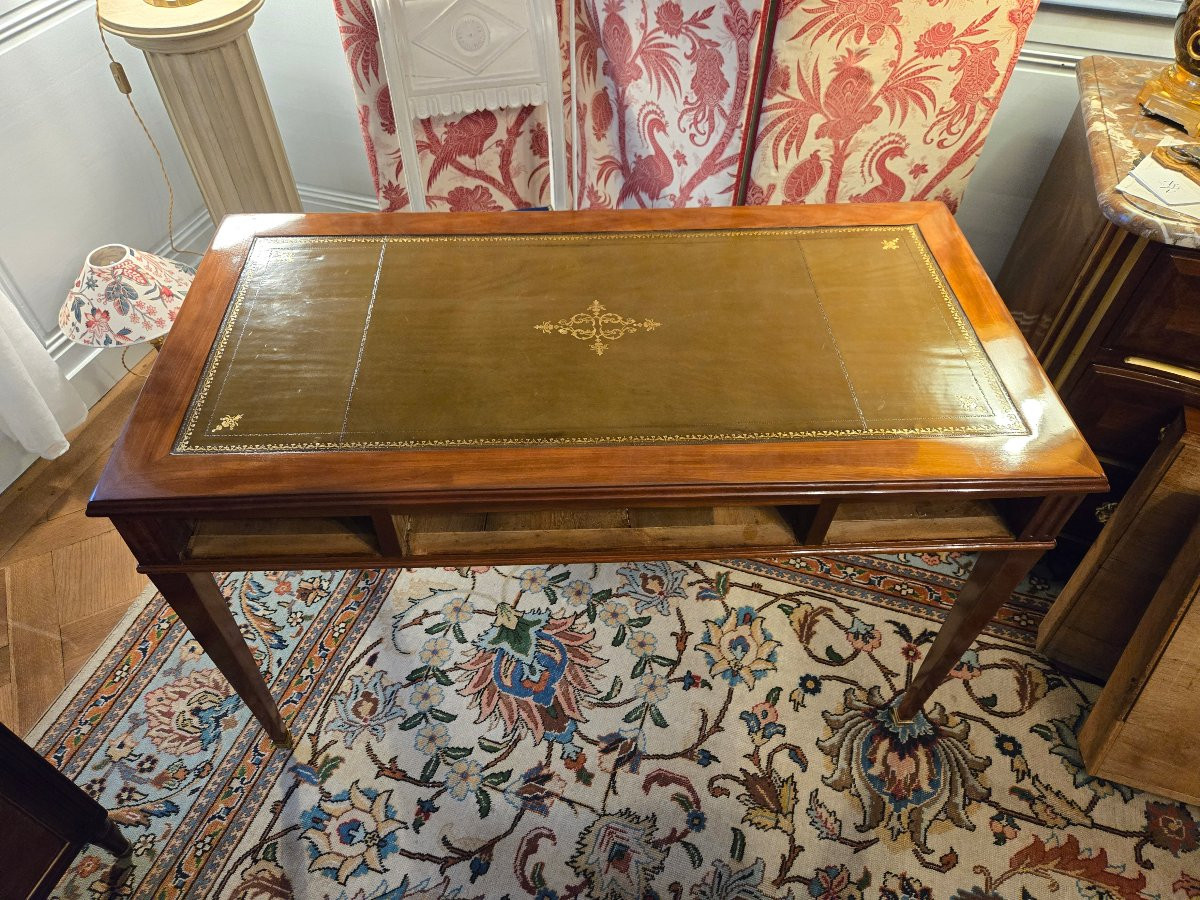 Bureau plat d’époque Louis XVI en acajou – Travail parisien.  -photo-6