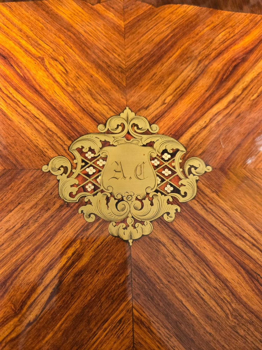 Grand coffret en bois de rose et palissandre, signé “Th. Année – rue Chapon 18 – Paris”-photo-4