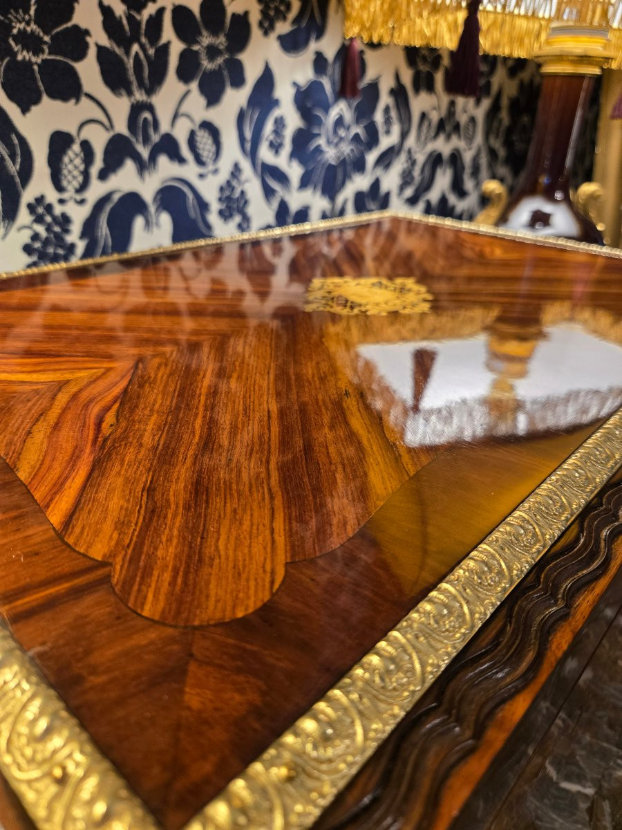 Grand coffret en bois de rose et palissandre, signé “Th. Année – rue Chapon 18 – Paris”-photo-7