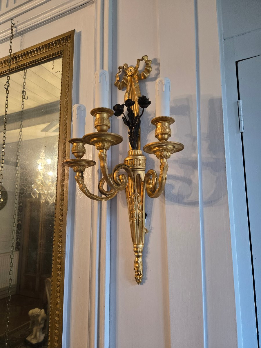 Pair Of Louis XVI Style Neoclassical Wall Sconces – Gilt Bronze And Patinated Bronze – 19th Century-photo-3