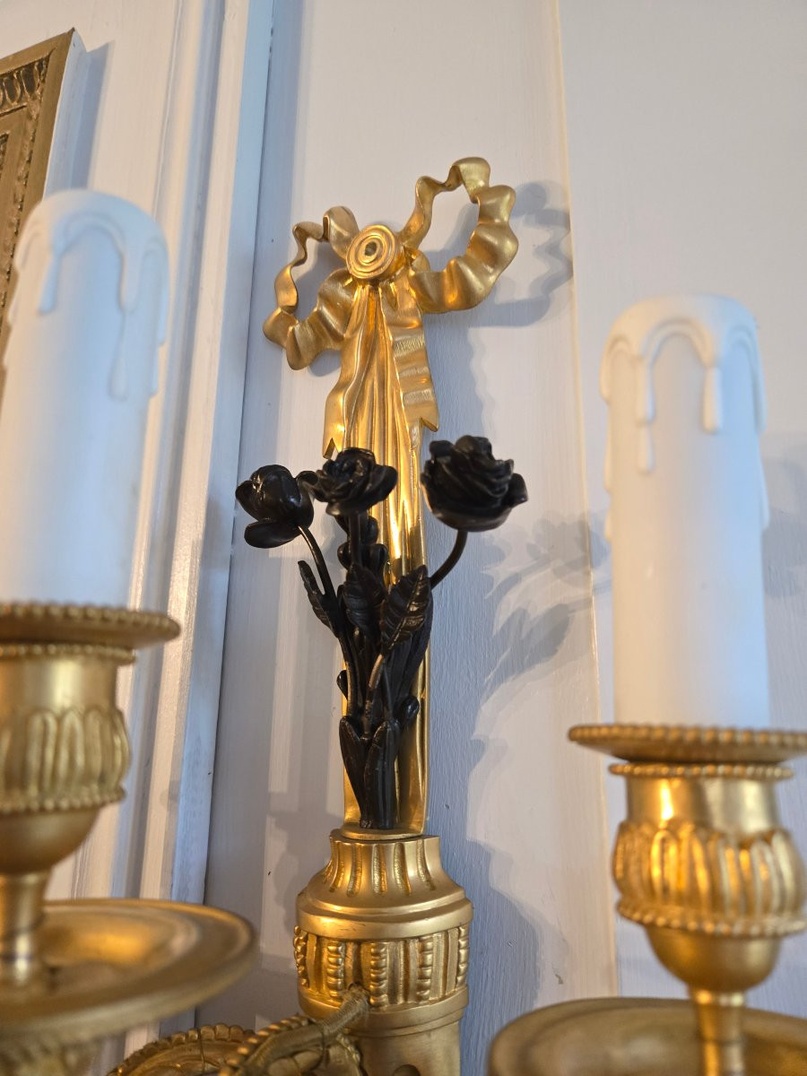 Pair Of Louis XVI Style Neoclassical Wall Sconces – Gilt Bronze And Patinated Bronze – 19th Century-photo-1