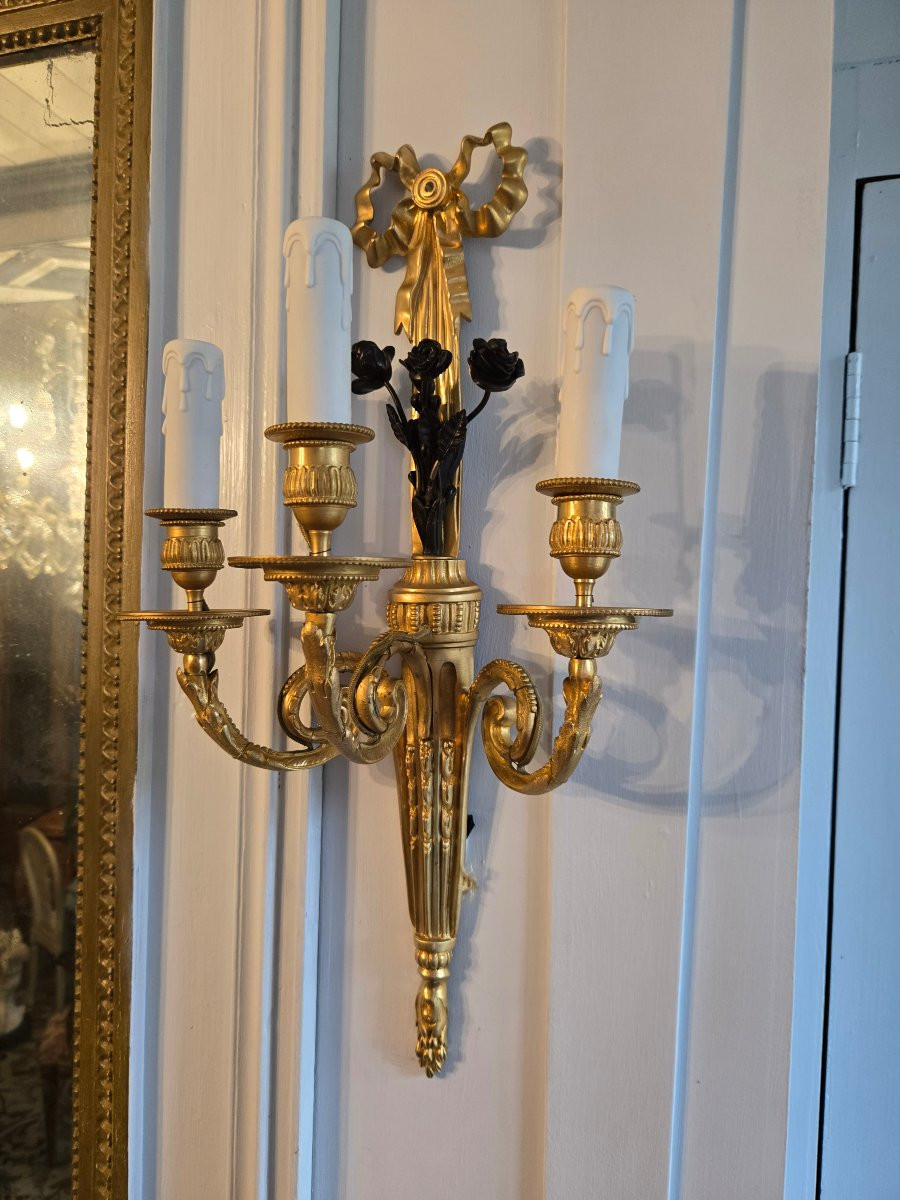 Pair Of Louis XVI Style Neoclassical Wall Sconces – Gilt Bronze And Patinated Bronze – 19th Century-photo-2