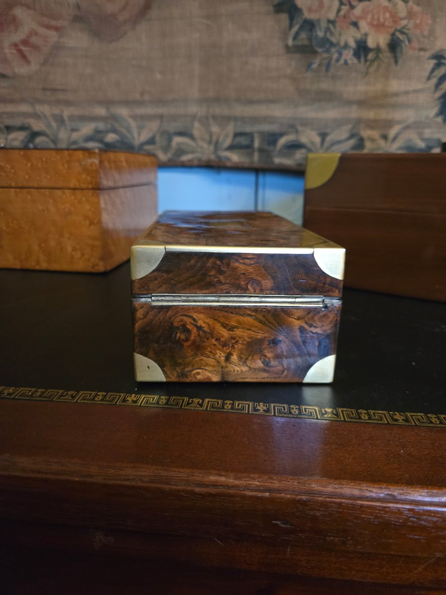 Nécessaire d’homme de toilette et d’écriture en loupe de noyer – Attribué à Maire, -photo-4