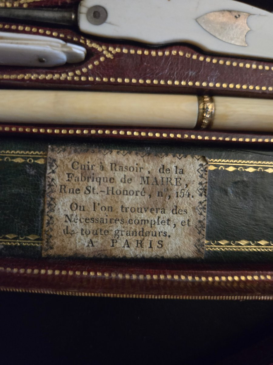 Nécessaire d’homme de toilette et d’écriture en loupe de noyer – Attribué à Maire, -photo-3