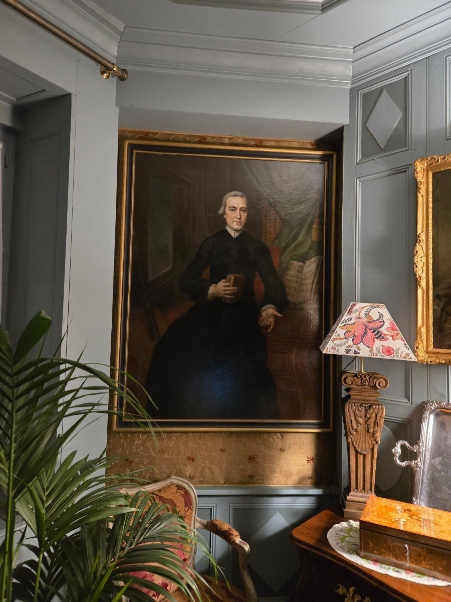 Important Portrait Of A Clergyman Who Was A Musician – Circa 1830.  -photo-4