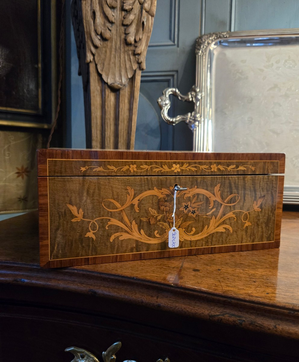 Floral Marquetry Box, European Work, Mid-19th Century.-photo-3