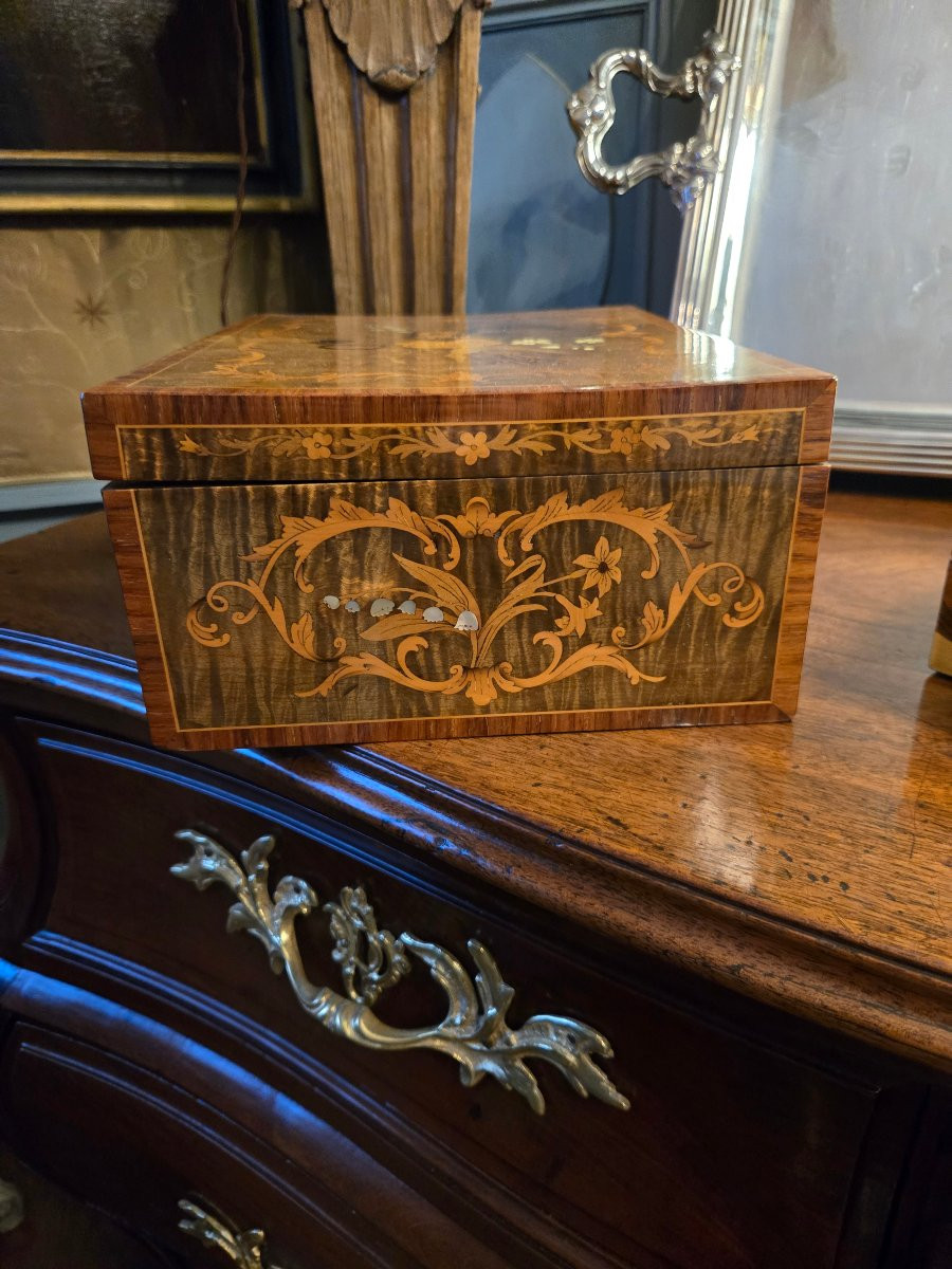 Floral Marquetry Box, European Work, Mid-19th Century.-photo-2