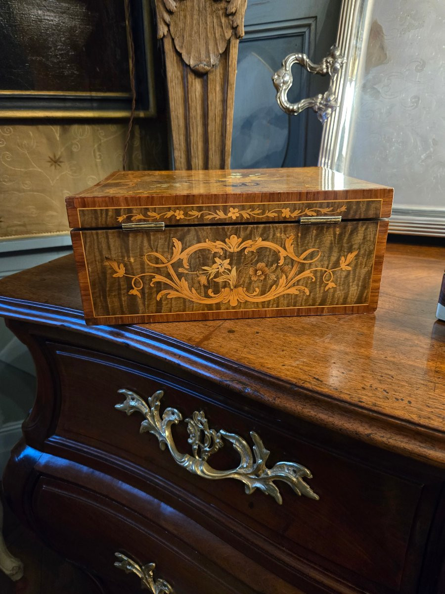 Floral Marquetry Box, European Work, Mid-19th Century.-photo-3