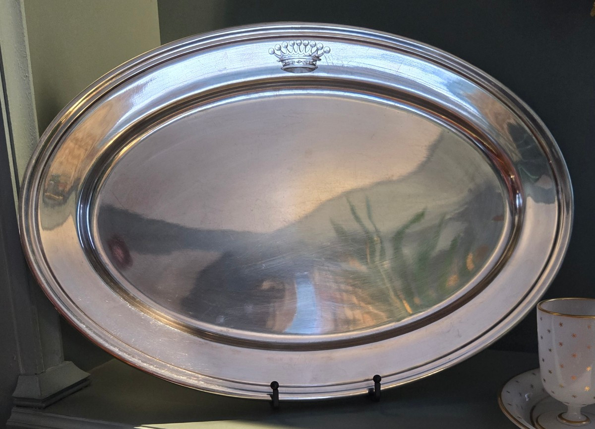 Large Oval Silver-plated Metal Dish With A Comital Crown, Late 19th Century.  