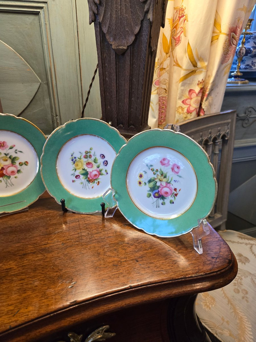 Suite de douze assiettes à dessert en porcelaine de Paris, Maison Tinet. -photo-1