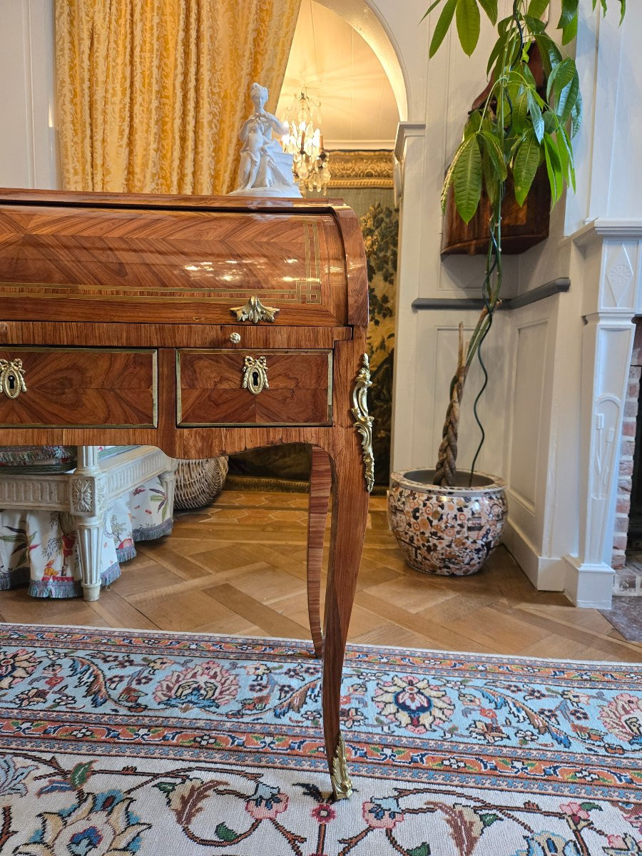 Central Roll-top Desk – Louis XV/louis XVI Transition, Parisian Work, Circa 1770 -photo-3