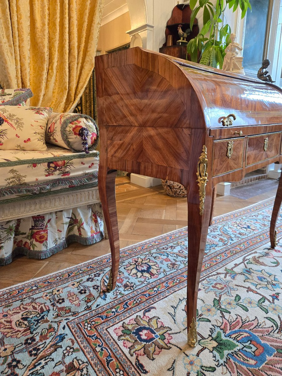 Central Roll-top Desk – Louis XV/louis XVI Transition, Parisian Work, Circa 1770 -photo-5