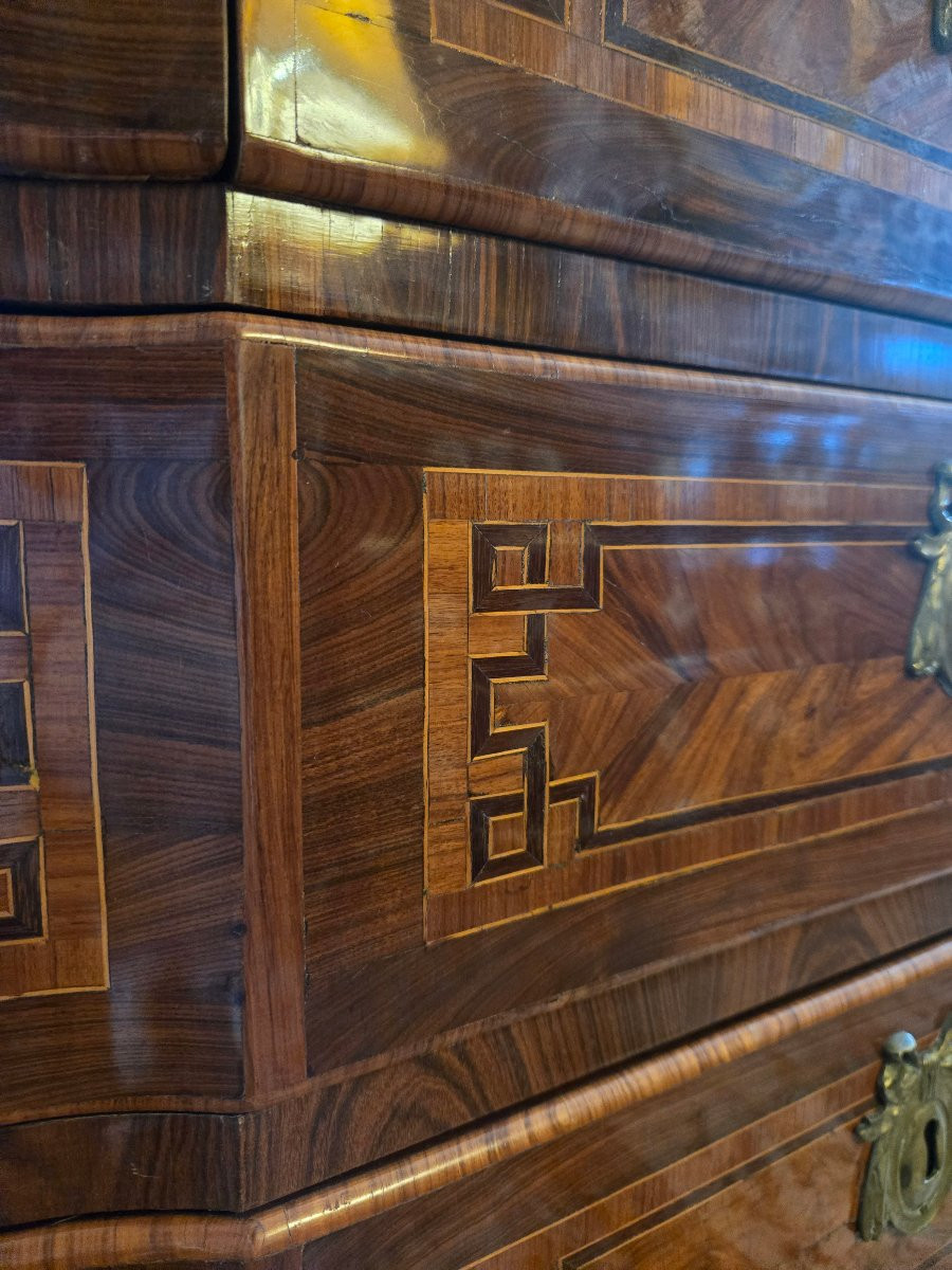 Commode Transition à double ressaut et décor à la grecque, Paris vers 1770.   -photo-1
