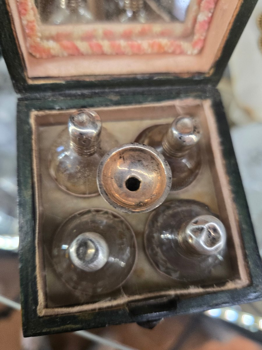 Coffret à senteurs en loupe teintée verte, Paris, 1814–1819.  -photo-3