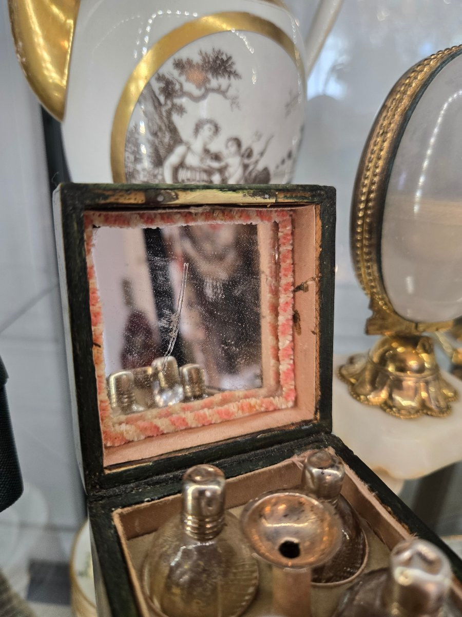 Coffret à senteurs en loupe teintée verte, Paris, 1814–1819.  -photo-4
