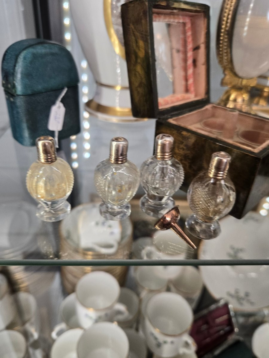 Coffret à senteurs en loupe teintée verte, Paris, 1814–1819.  -photo-1