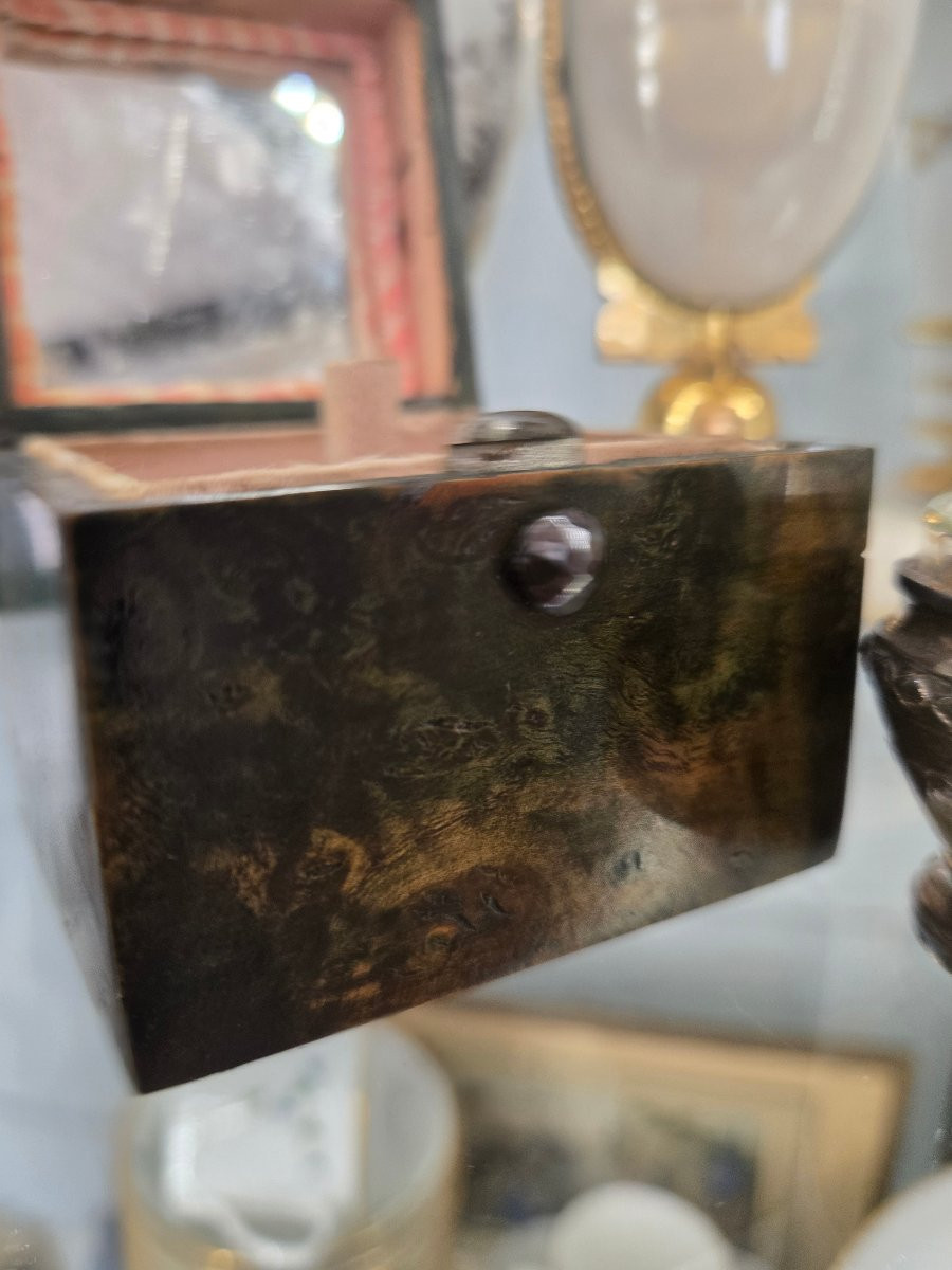 Coffret à senteurs en loupe teintée verte, Paris, 1814–1819.  -photo-3