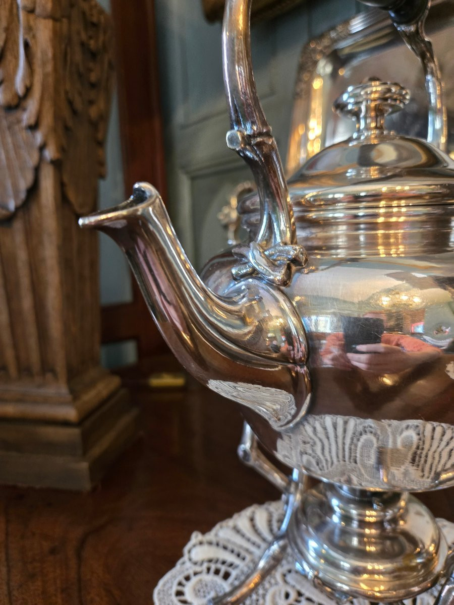 Bouilloire à bascule et son réchaud Maison Christofle.  France, fin XIXᵉ – début XXᵉ siècle .-photo-4