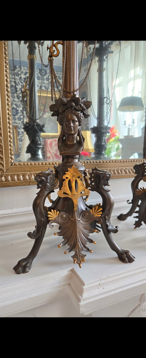 Importante paire de candélabres Neo-Grec en bronze patiné et doré, XIXe siècle.  -photo-7