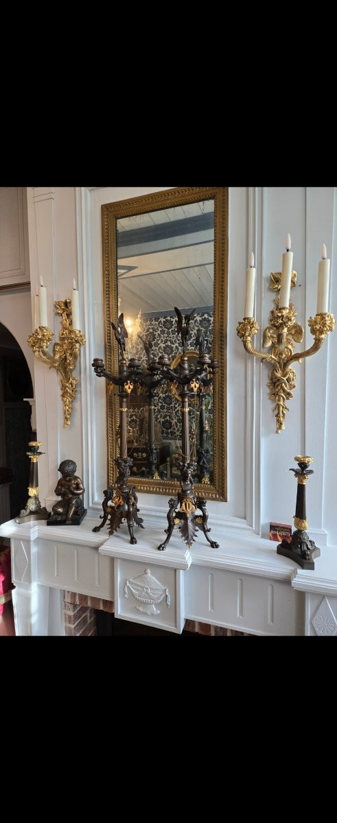 Importante paire de candélabres Neo-Grec en bronze patiné et doré, XIXe siècle.  -photo-8