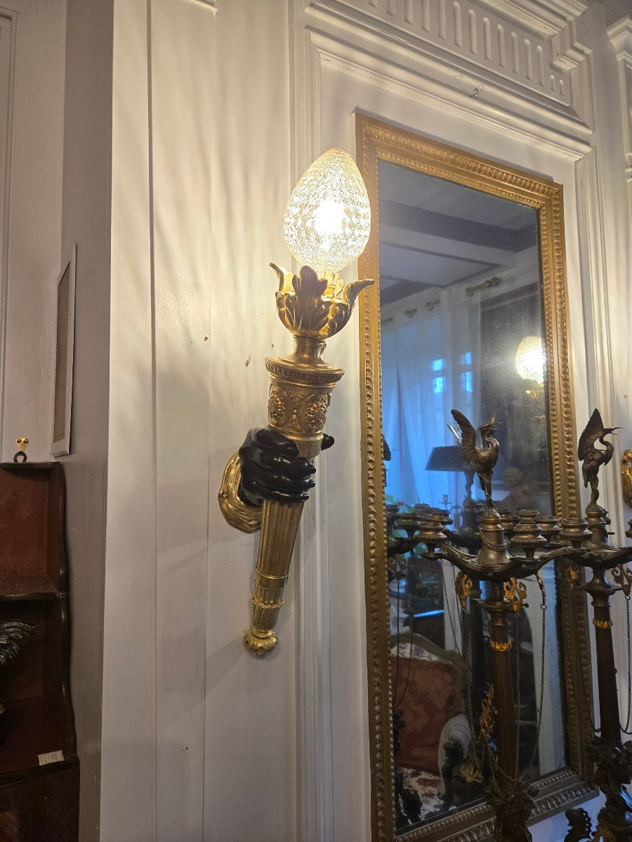 Paire d’appliques torchères en bronze Époque Napoléon III – Second Empire.-photo-2