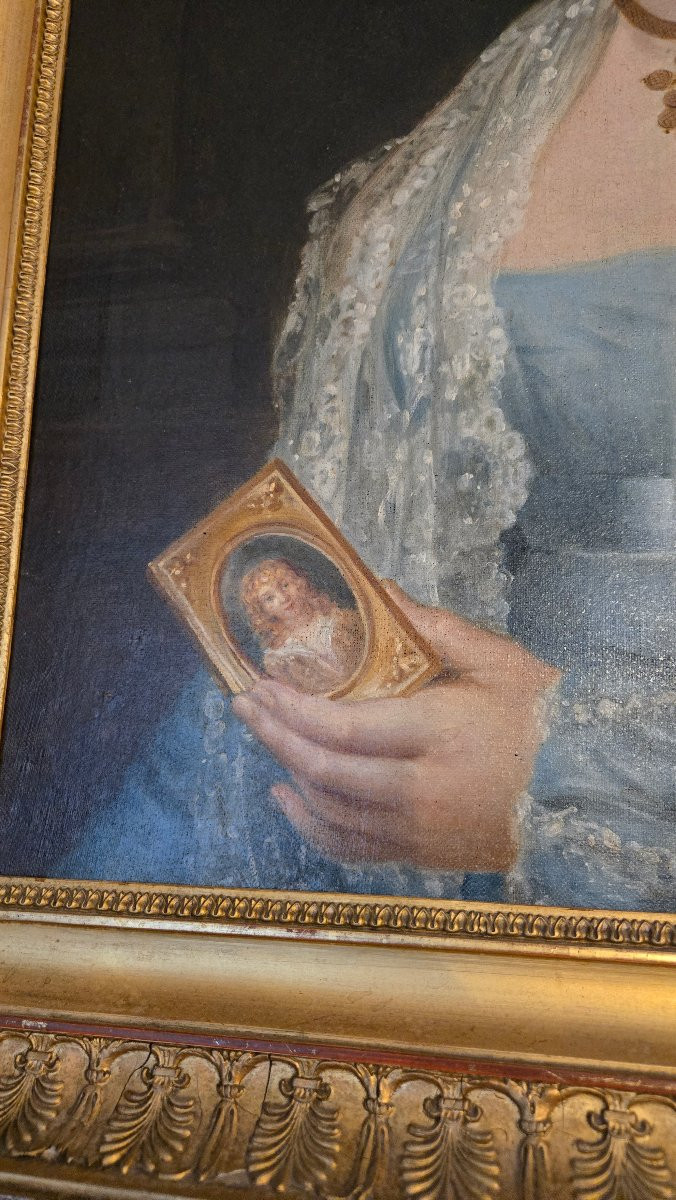 Portrait de jeune femme tenant un médaillon Huile sur toile – Époque Directoire / Empire-photo-4