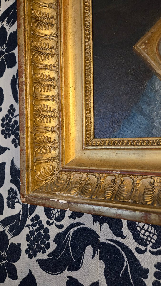 Portrait de jeune femme tenant un médaillon Huile sur toile – Époque Directoire / Empire-photo-4