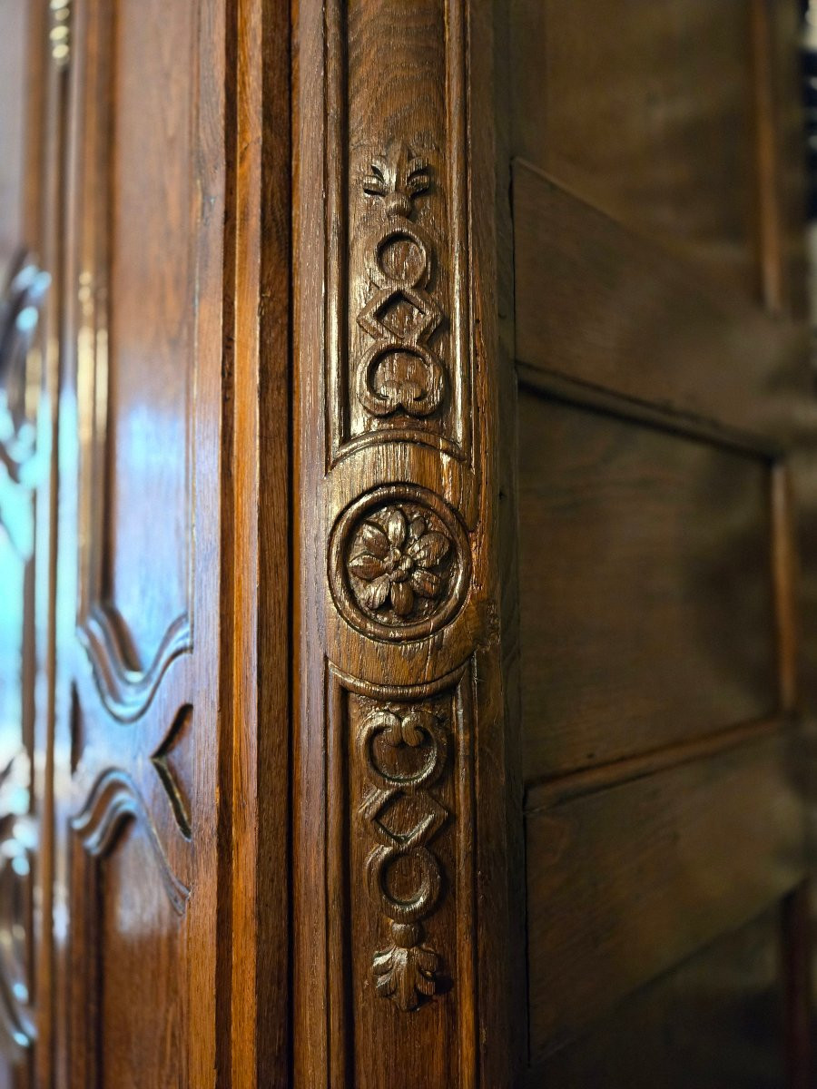 Grand buffet de présentation dit de boiserie, a double evolution, vers 1715.-photo-5